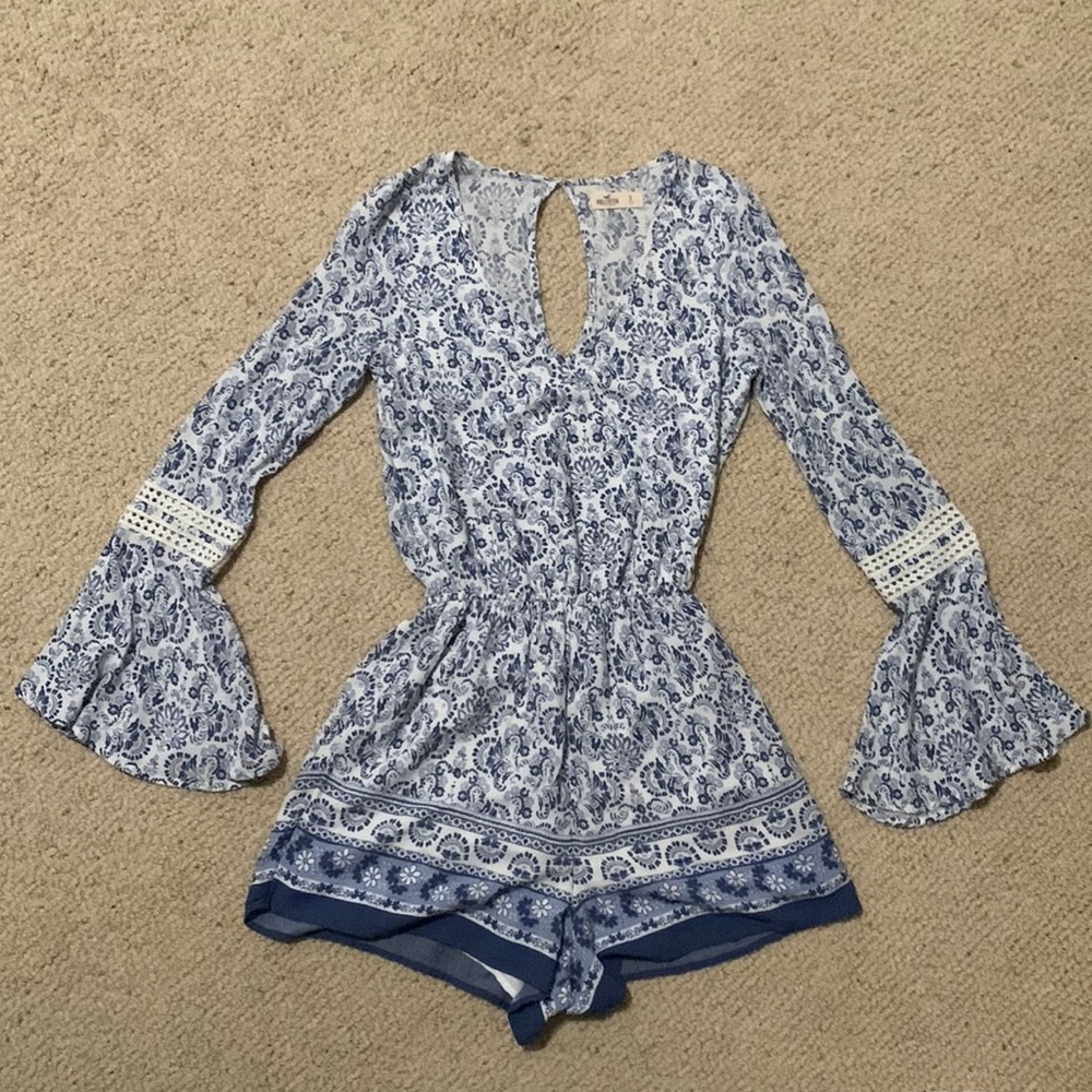 Hollister Romper with Flare arms and opening on back